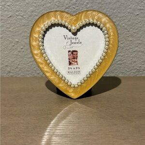 Malden Gold Heart-Shaped Frame with Pearl Accents